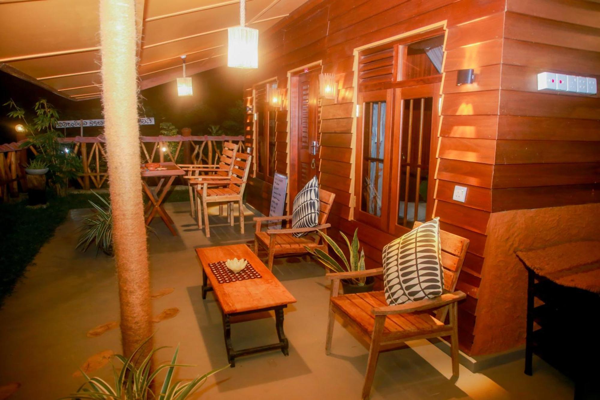 Blue Ocean Tree House Hiriketiya Dickwella Exterior foto